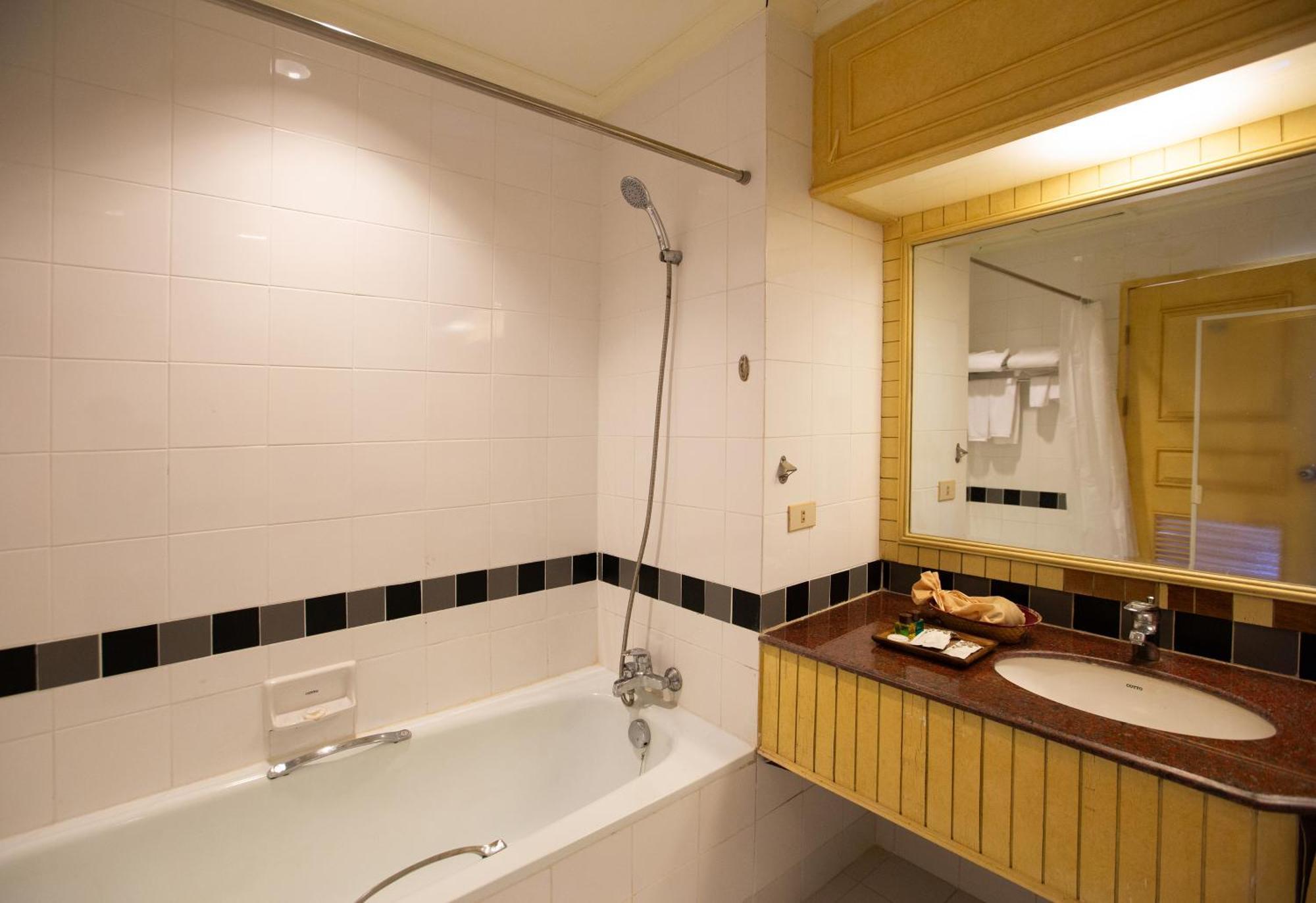 The Imperial Narathiwat Hotel Екстериор снимка